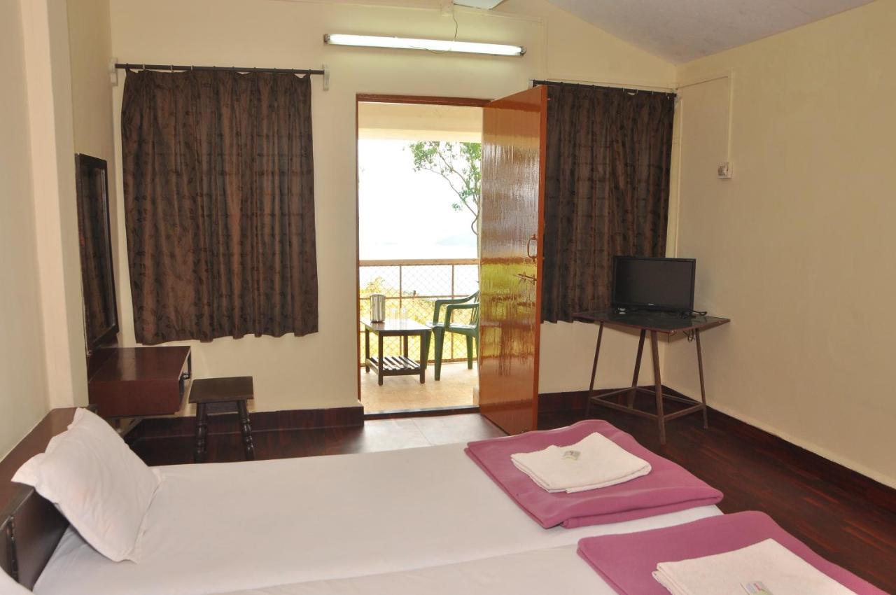 Koyna Lake Resort Koynanagar Extérieur photo