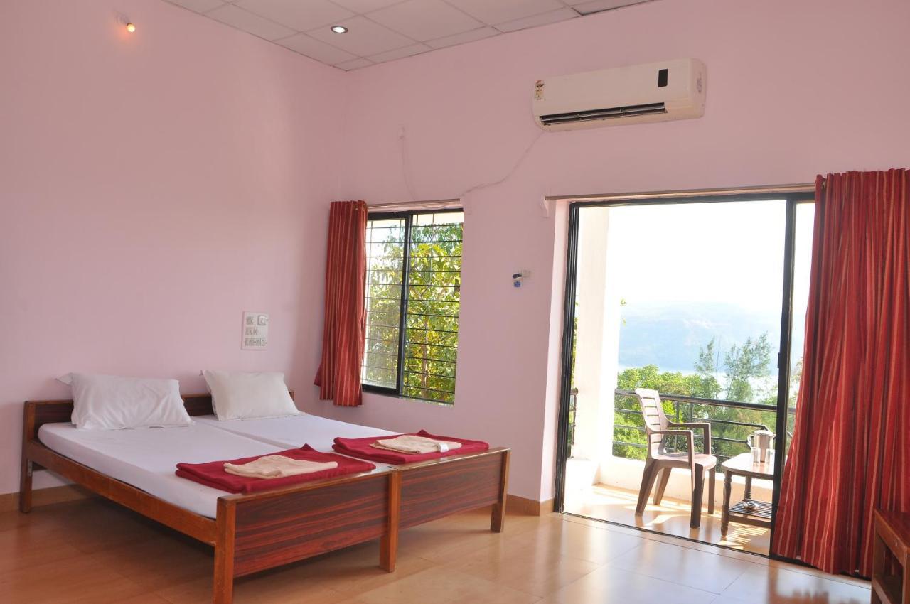 Koyna Lake Resort Koynanagar Extérieur photo