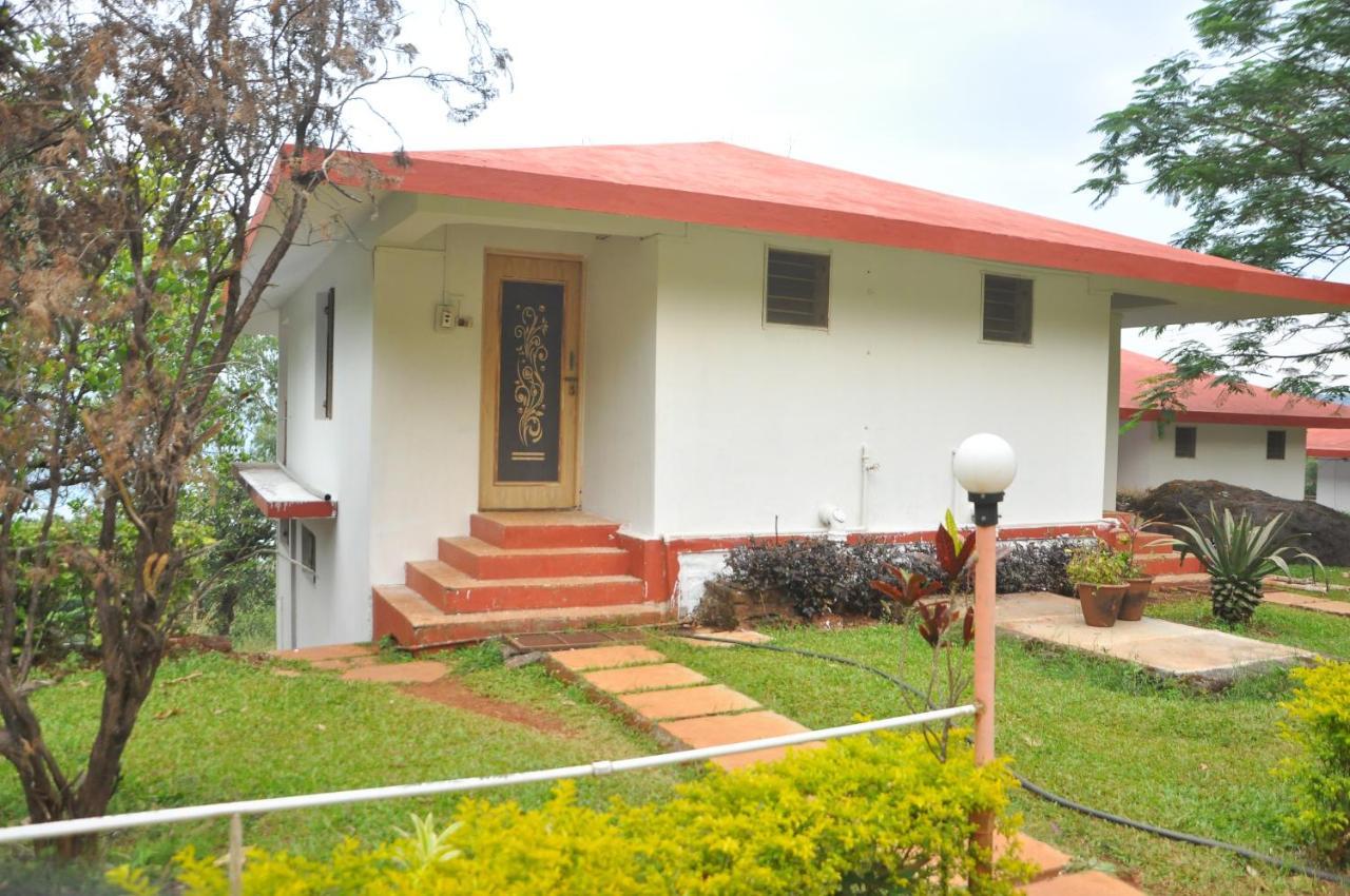 Koyna Lake Resort Koynanagar Extérieur photo