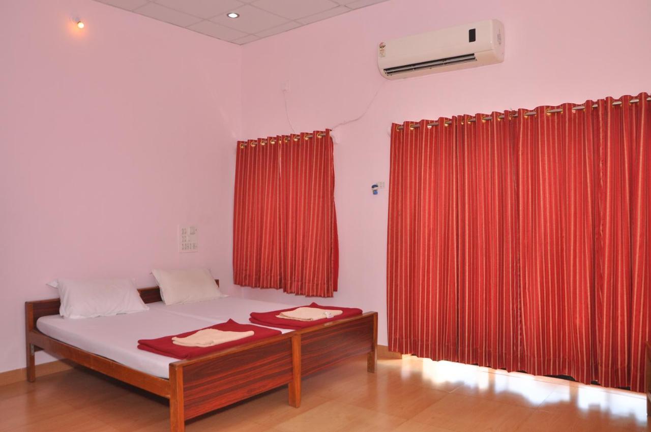 Koyna Lake Resort Koynanagar Extérieur photo
